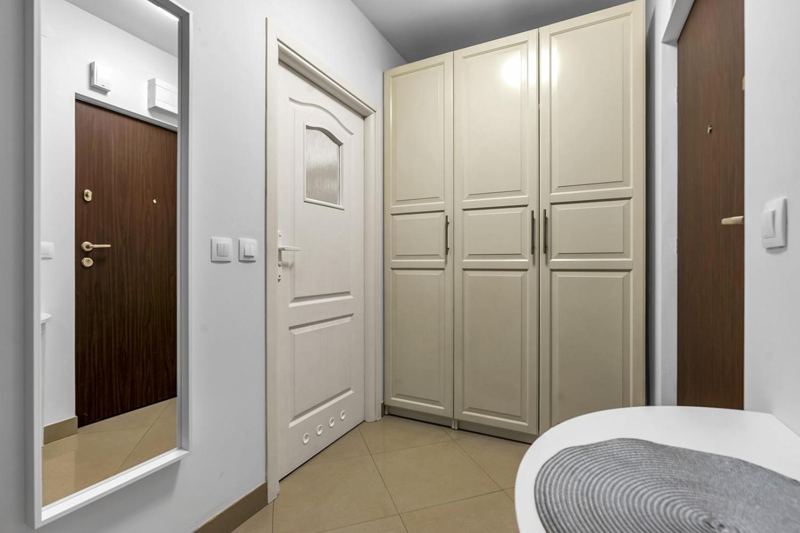 Metro Bemowo Comfort Studio Warsaw Luaran gambar